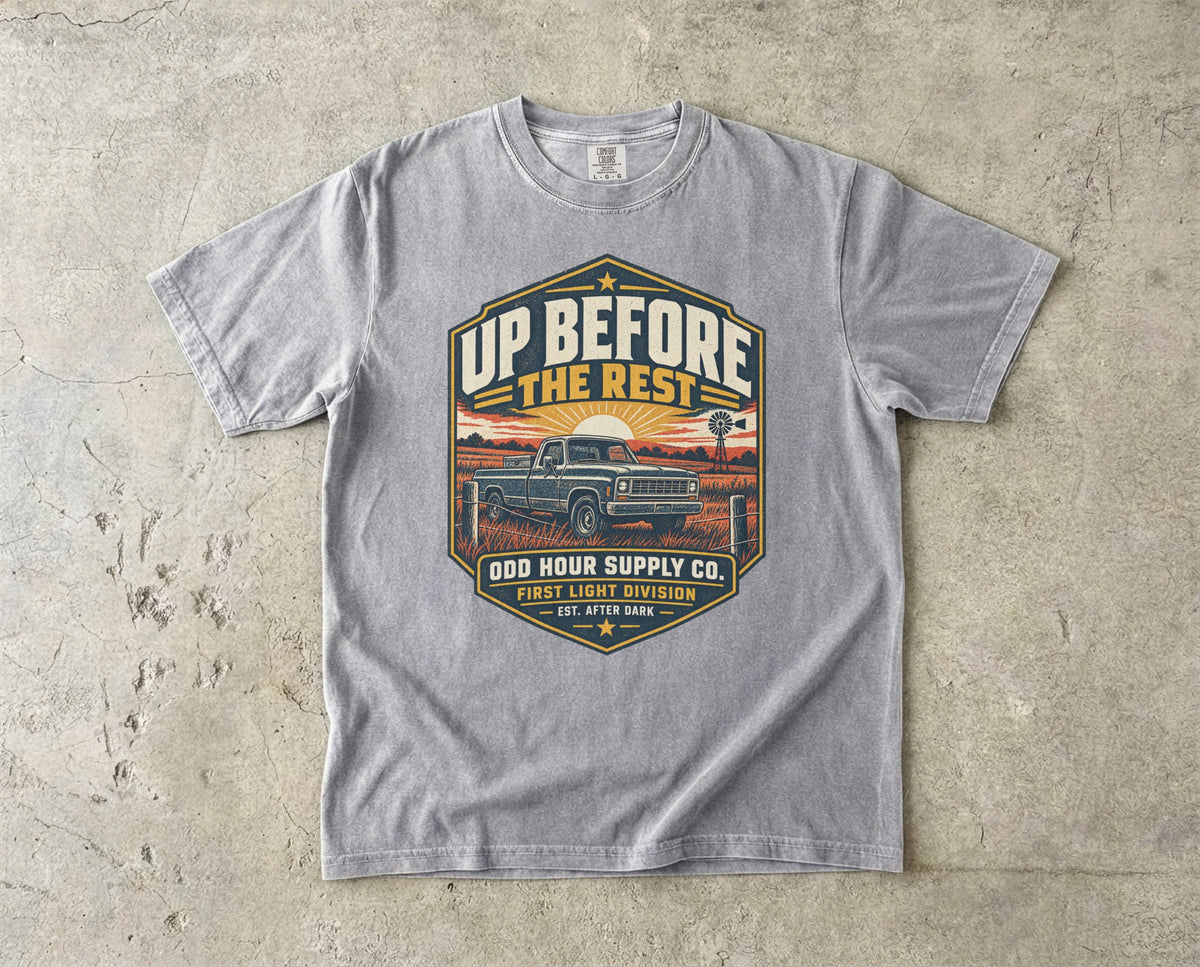 Up Before The Rest T-Shirt in Grau – Vorderansicht von Odd Hour Supply.