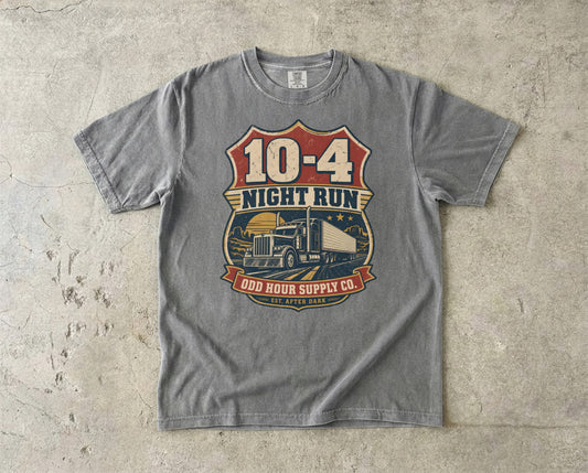10-4 Night Run T-Shirt – Vorderansicht von Odd Hour Supply.