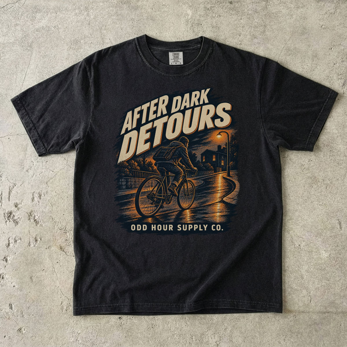 Comfort Colors 1717 T-Shirt in Black mit dem Motiv After Dark Detours, Vorderansicht