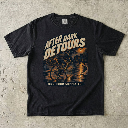 Comfort Colors 1717 T-Shirt in Black mit dem Motiv After Dark Detours, Vorderansicht