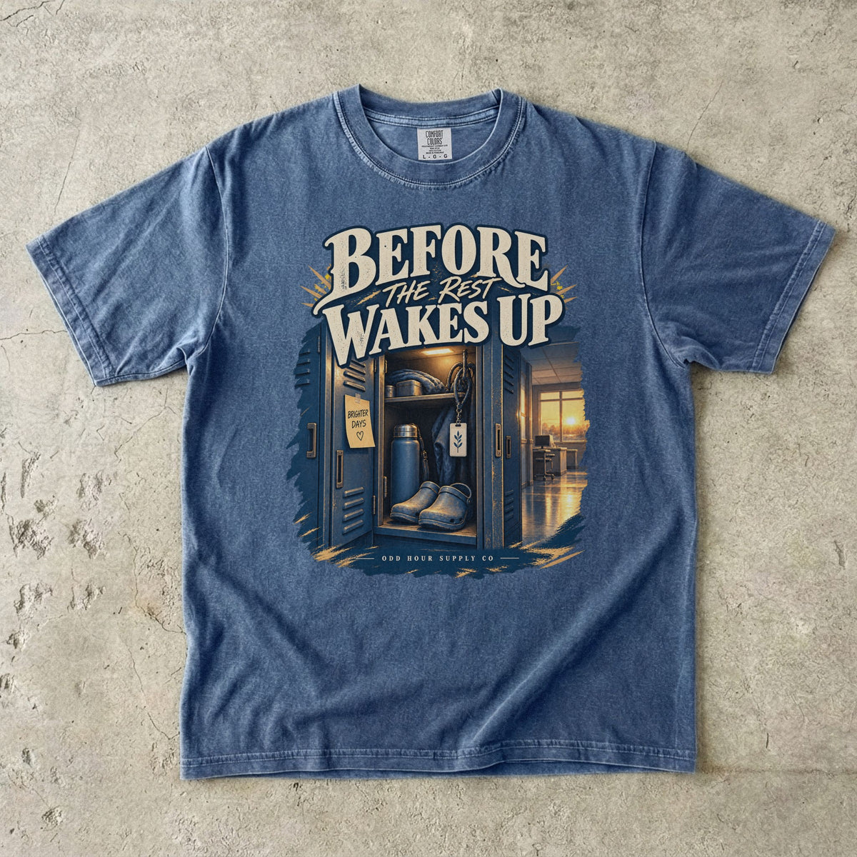 Before the Rest Wakes Up Spind-Szene auf einem Comfort Colors 1717 T-Shirt in Denim
