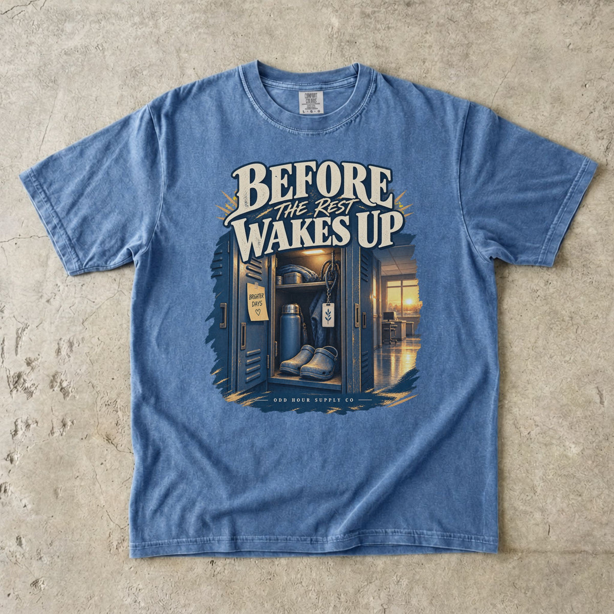 Before the Rest Wakes Up Spind-Szene auf einem Comfort Colors 1717 T-Shirt in Washed Denim