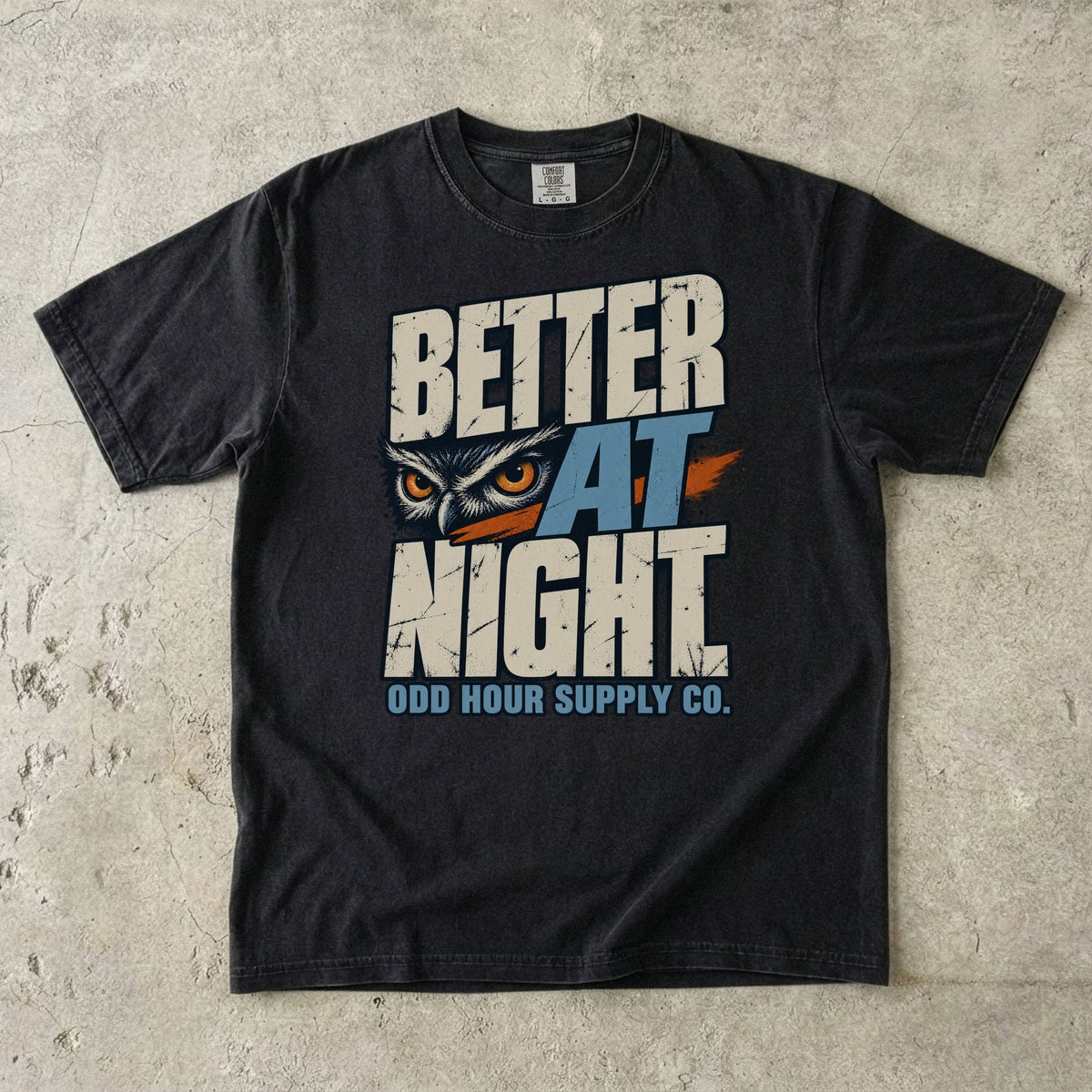Comfort Colors 1717 T-Shirt in Black mit dem Motiv Better at Night, Vorderansicht