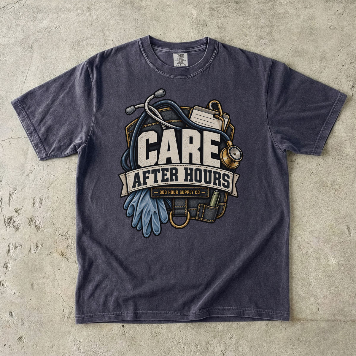 Care After Hours Pflege-Workwear-Motiv auf einem Comfort Colors T-Shirt in Graphite