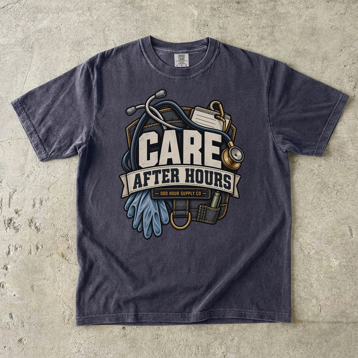 Care After Hours Pflege-Workwear-Motiv auf einem Comfort Colors T-Shirt in Graphite