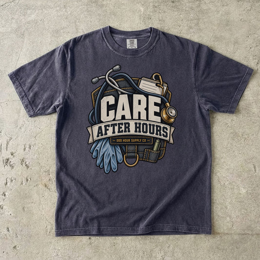 Care After Hours Pflege-Workwear-Motiv auf einem Comfort Colors T-Shirt in Graphite