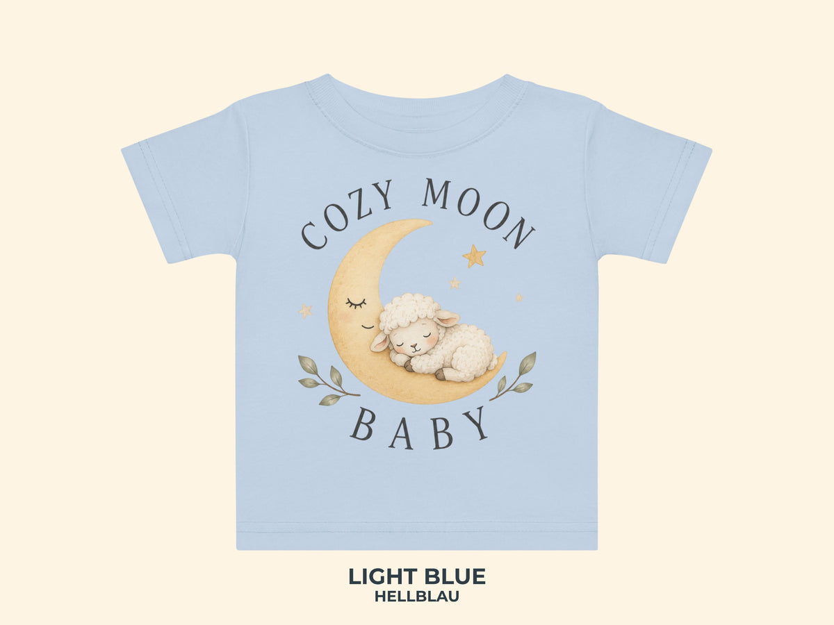 Cozy Moon Lämmchen – Baby T-Shirt in Hellblau – Produktansicht von Odd Hour Supply.