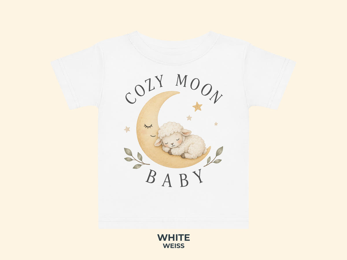 Cozy Moon Lämmchen – Baby T-Shirt in Weiß – Produktansicht von Odd Hour Supply.