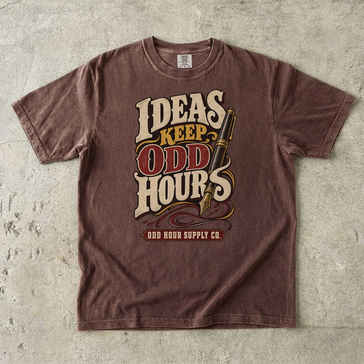 Comfort Colors 1717 T-Shirt in Espresso mit dem Motiv Ideas Keep Odd Hours, Vorderansicht