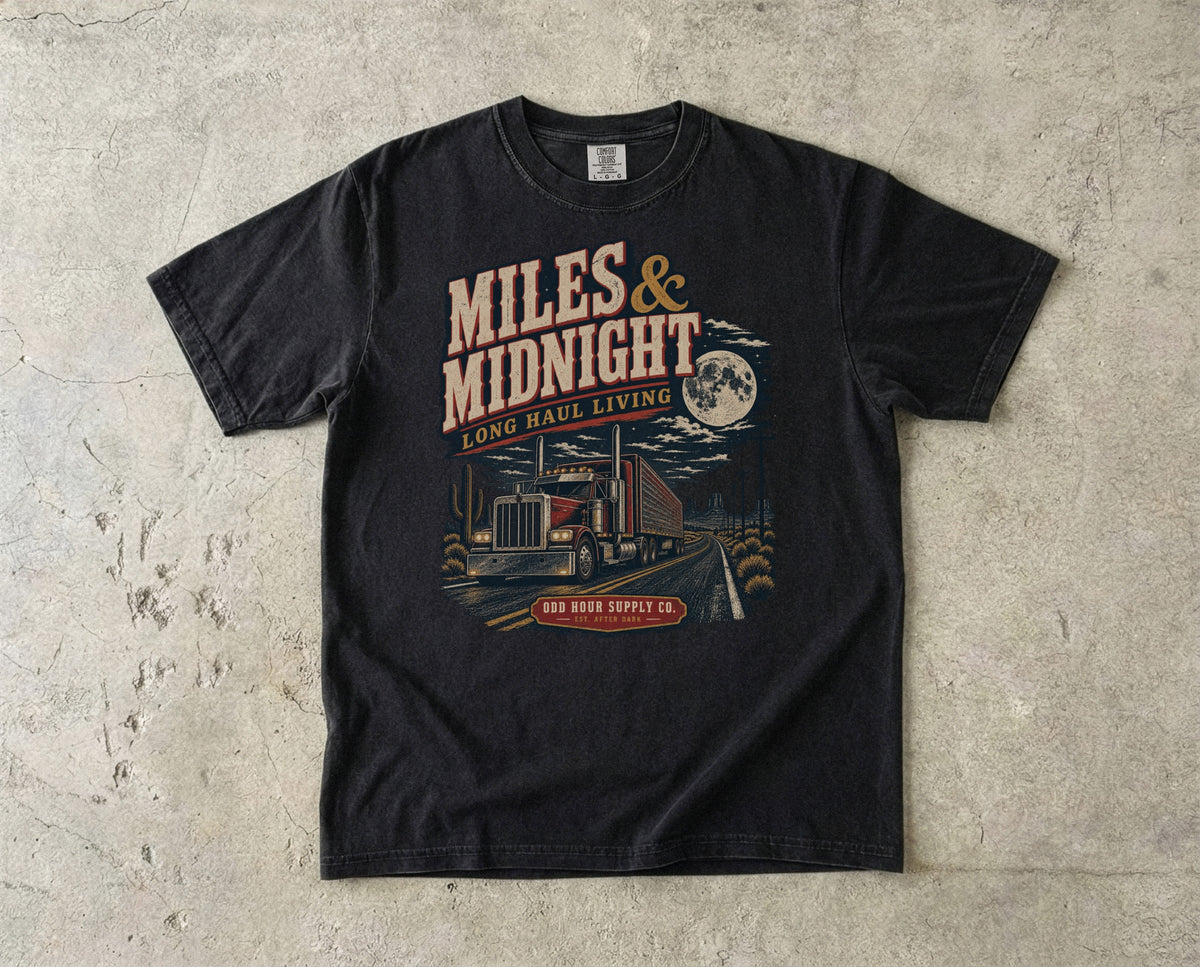 Miles & Midnight – Long Haul Living T-Shirt in Schwarz – Vorderansicht von Odd Hour Supply.