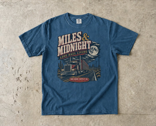 Miles & Midnight – Long Haul Living T-Shirt in Midnight – Vorderansicht von Odd Hour Supply.
