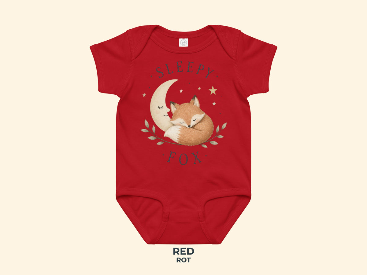 Sleepy Fox Babybody in Rot – Produktansicht von Odd Hour Supply.