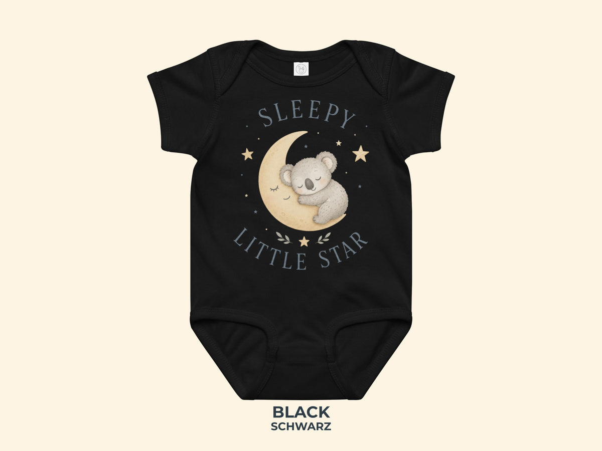 Sleepy Little Star Koala Babybody in Schwarz – Produktansicht von Odd Hour Supply.
