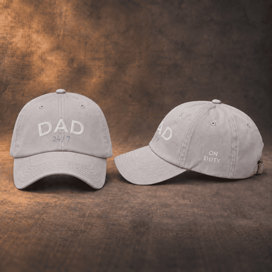 Dad bestickte Cap im Used-Look - Grau in Grau – Vorder- und Seitenansicht von Odd Hour Supply.