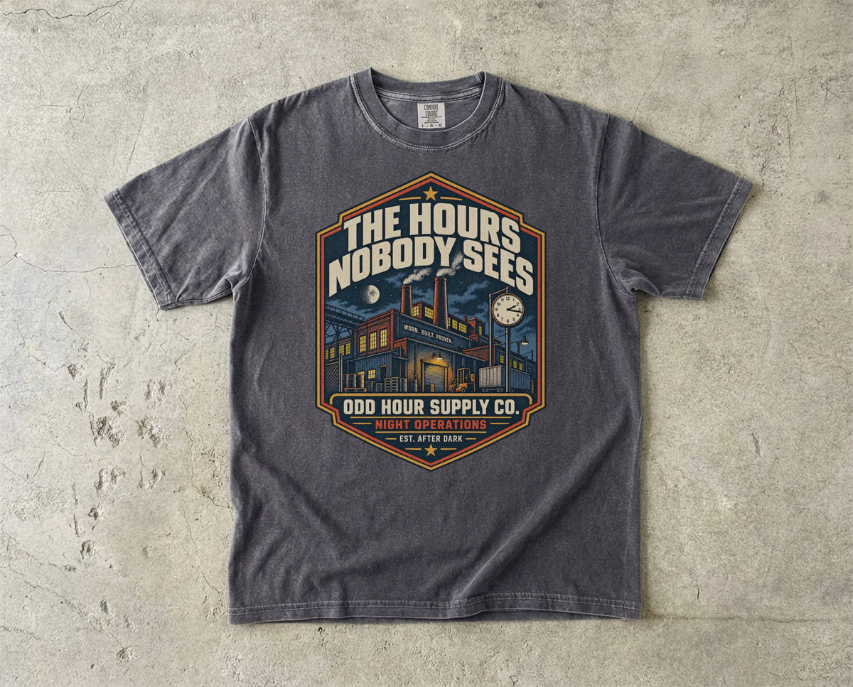 The Hours Nobody Sees T-Shirt in Pepper – Vorderansicht von Odd Hour Supply.