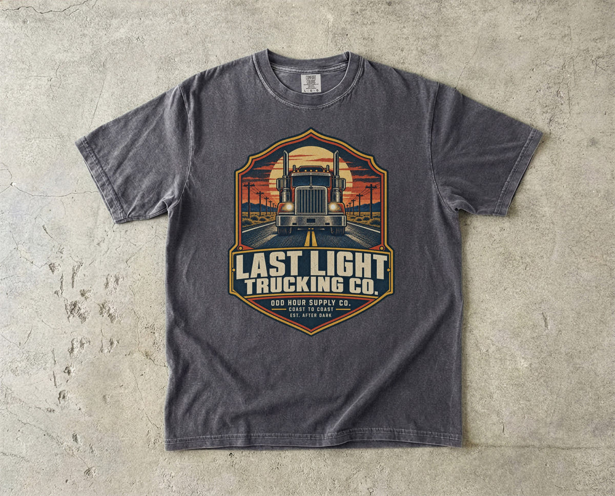 Last Light Trucking Co. T-Shirt in Pepper – Vorderansicht von Odd Hour Supply.