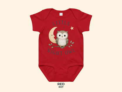 Little Night Owl Babybody in Rot – Produktansicht von Odd Hour Supply.