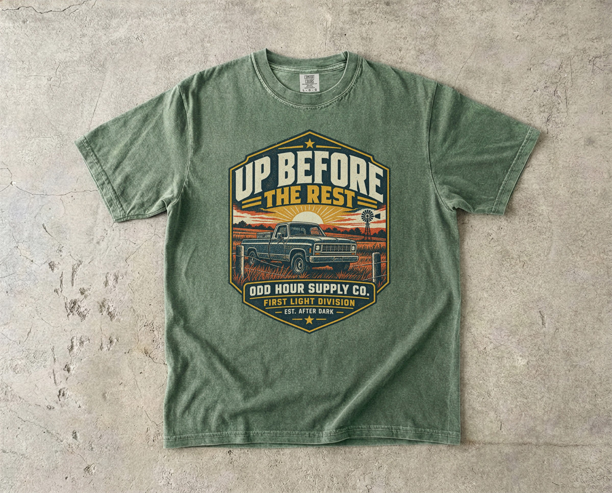 Up Before The Rest T-Shirt in Moss – Vorderansicht von Odd Hour Supply.